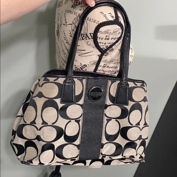 Black Coach Purse - Picture 1 of 14